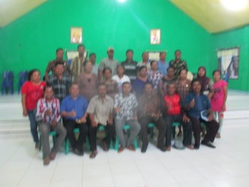 infontt.com & friends foto bersama beberapa orang guru