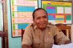 Kepala sekolah SD Negeri Tainbira, Theodorus Seran